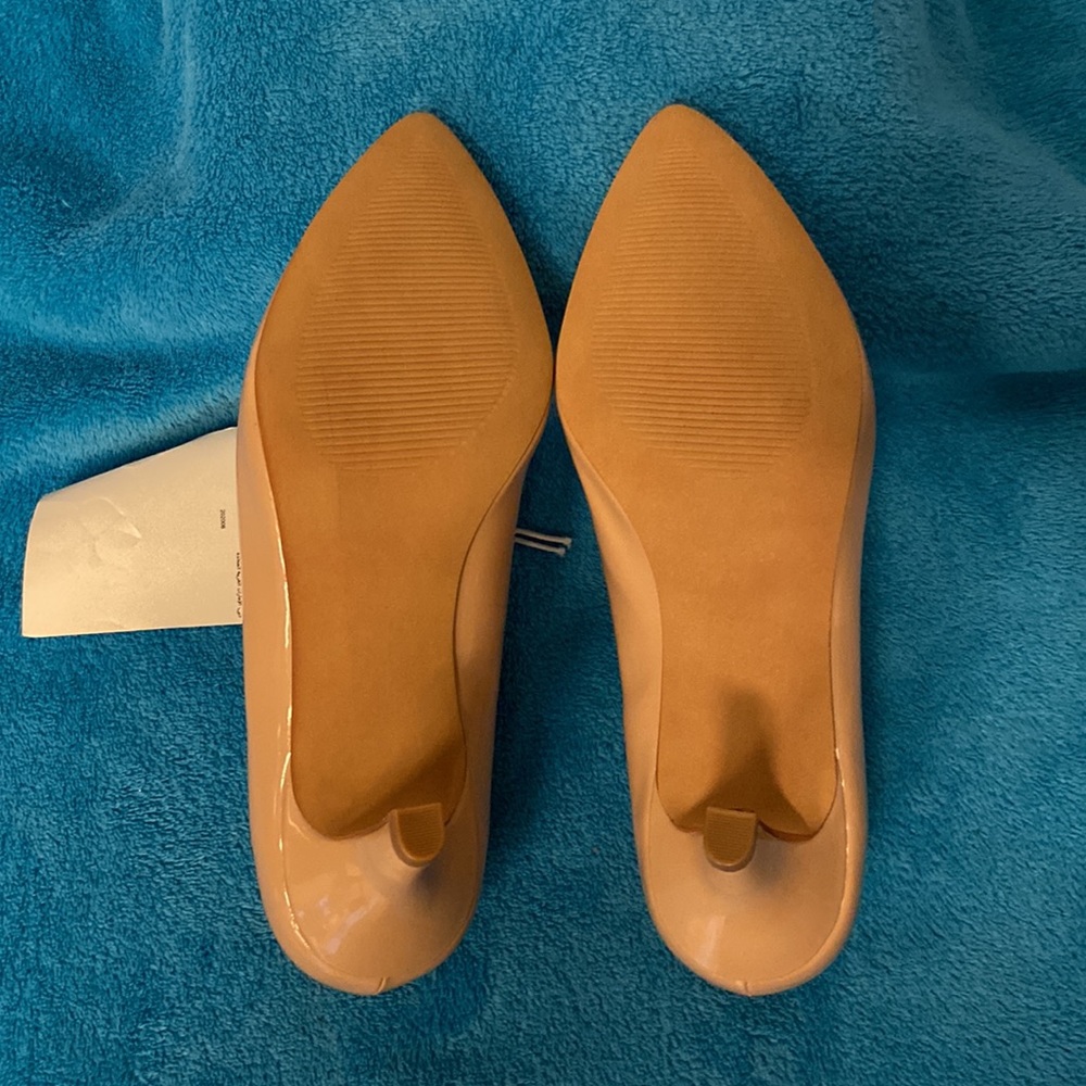 Amazon Essentials Pointed Toe Heels - Picture 5 of 5